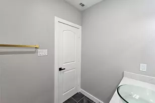 5715 Enid St, Houston, TX 77009 - Photo 31