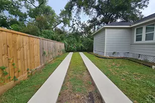 5715 Enid St, Houston, TX 77009 - Photo 41