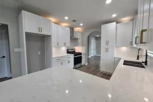 5715 Enid St, Houston, TX 77009 - Photo 5