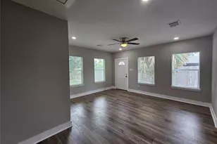 5715 Enid St, Houston, TX 77009 - Photo 13