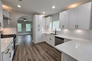 5715 Enid St, Houston, TX 77009 - Photo 7