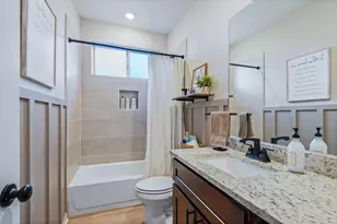 456 Lake Line Dr, Alvin, TX 77511 - Photo 21