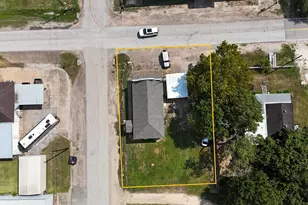 502 Mulcahy St, Damon, TX 77430 - Photo 13