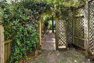 1427 Winnie St, Galveston, TX 77550 - Photo 25