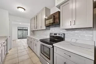 500 N Post Oak Ln, Houston, TX 77024 - Photo 13