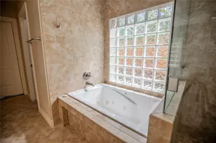 1627 Fall Valley Dr, Houston, TX 77077 - Photo 37