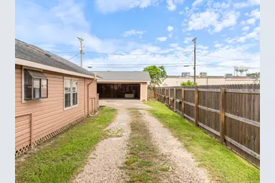 3320 Brooks Avenue, Bay City, TX 77414 - Photo 25