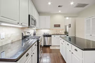 55 W Pipers Green Street, The Woodlands, TX 77382 - Photo 11