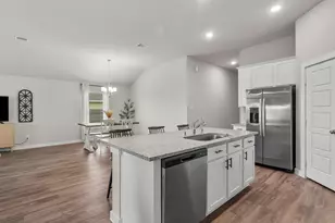 4901 Perennial Ln, La Marque, TX 77568 - Photo 13