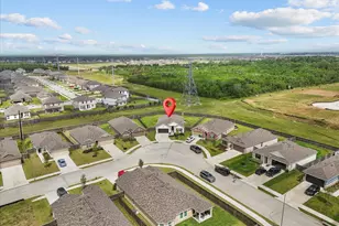 4901 Perennial Ln, La Marque, TX 77568 - Photo 3