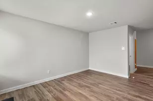 4901 Perennial Ln, La Marque, TX 77568 - Photo 7