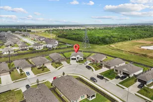 4901 Perennial Ln, La Marque, TX 77568 - Photo 1