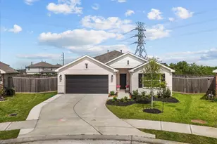 4901 Perennial Ln, La Marque, TX 77568 - Photo 1