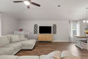 4901 Perennial Ln, La Marque, TX 77568 - Photo 17