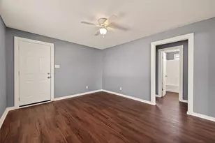3827 Wayne St, Houston, TX 77026 - Photo 5