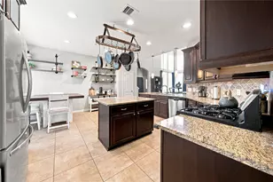 234 Dale Ridge Ln, Dickinson, TX 77539 - Photo 15