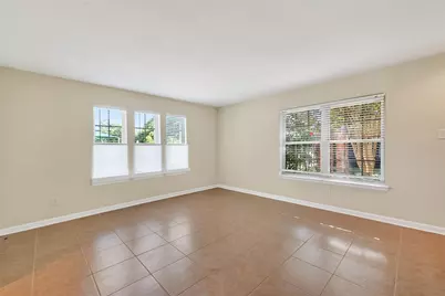 515 Tallowood Road Road #9, Houston, TX 77024 - Photo 5