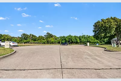 6435 Dow Reef Drive, Beach City, TX 77523 - Photo 13