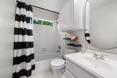 59 N Bluff Creek Circle, The Woodlands, TX 77382 - Photo 25