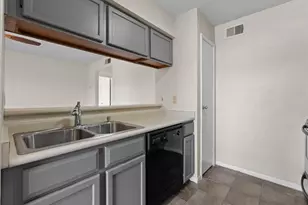 18511 Egret Bay Blvd, Webster, TX 77058 - Photo 17