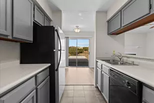 18511 Egret Bay Blvd, Webster, TX 77058 - Photo 21