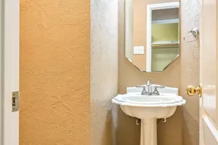 10226 N Laurel Branch Dr Dr, Houston, TX 77064 - Photo 11