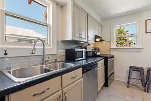 2216 Grover Ave, Galveston, TX 77551 - Photo 9