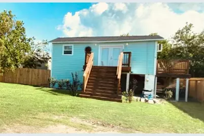 1609 E Bayshore Drive, Dickinson, TX 77539 - Photo 1