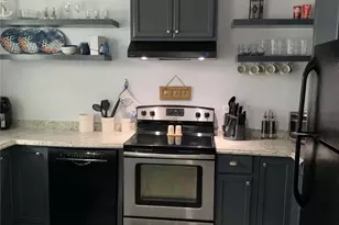 1609 E Bayshore Dr, Dickinson, TX 77539 - Photo 5