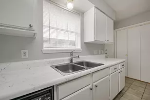 1213 Lyric Ln, Pasadena, TX 77503 - Photo 5