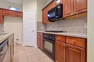 7935 Glenn Cliff Dr, Houston, TX 77064 - Photo 11