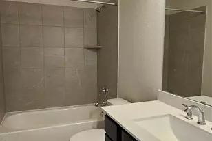 1906 Ashlee Ct, Dickinson, TX 77539 - Photo 9