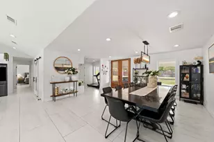 8800 Brae Acres Rd, Houston, TX 77074 - Photo 7