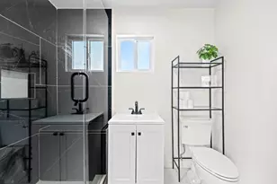 8800 Brae Acres Rd, Houston, TX 77074 - Photo 33