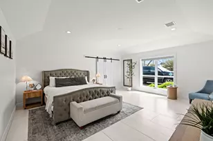 8800 Brae Acres Rd, Houston, TX 77074 - Photo 23