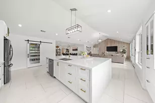 8800 Brae Acres Rd, Houston, TX 77074 - Photo 13