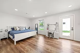 8800 Brae Acres Rd, Houston, TX 77074 - Photo 31