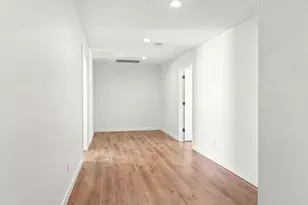 8800 Brae Acres Rd, Houston, TX 77074 - Photo 29