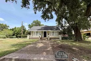233 N 7th St, Beaumont, TX 77702 - Photo 33