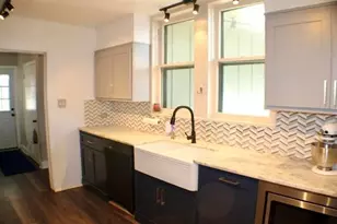 233 N 7th St, Beaumont, TX 77702 - Photo 17