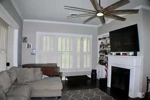 233 N 7th St, Beaumont, TX 77702 - Photo 5