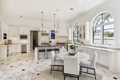 24 Crestwood Drive, Houston, TX 77007 - Photo 9