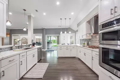 1013 Azalea Pointe, League City, TX 77573 - Photo 9