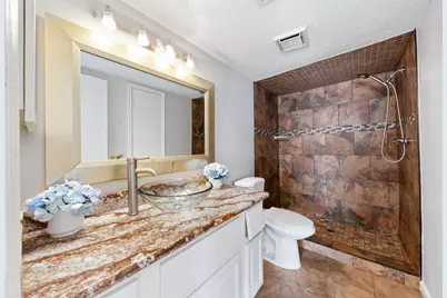 7700 Creekbend Drive #30, Houston, TX 77071 - Photo 17