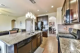 2575 Riverway Dr, Conroe, TX 77304 - Photo 9