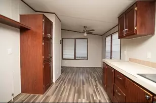 11703 Greenmesa Dr, Houston, TX 77044 - Photo 9