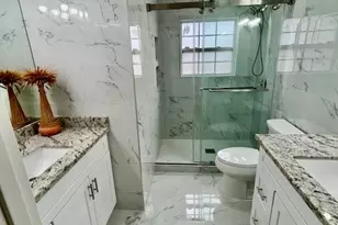 10055 Westview Dr, Houston, TX 77055 - Photo 13