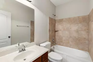 70 N Rocky Point Cir, The Woodlands, TX 77389 - Photo 19