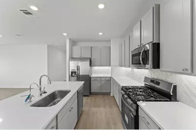 2657 Lake Bryan Drive, Dayton, TX 77535 - Photo 9