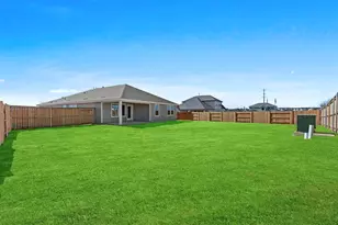 2657 Lake Bryan Dr, Dayton, TX 77535 - Photo 33